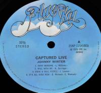 JOHNNY WINTER - CAPTURED LIVE (LP)