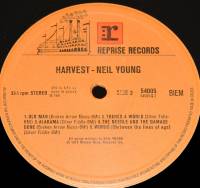 NEIL YOUNG - HARVEST (LP)